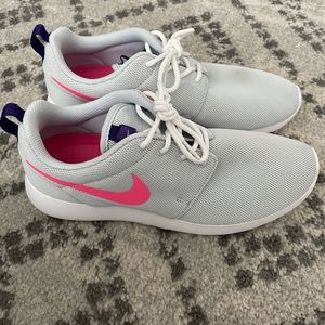 Nike Roshe Running Shoes Grey Pink Purple Womens 9.5